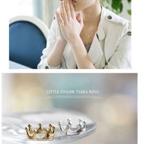 NEW!! Crown Ring Y2K - Picture 2 of 3